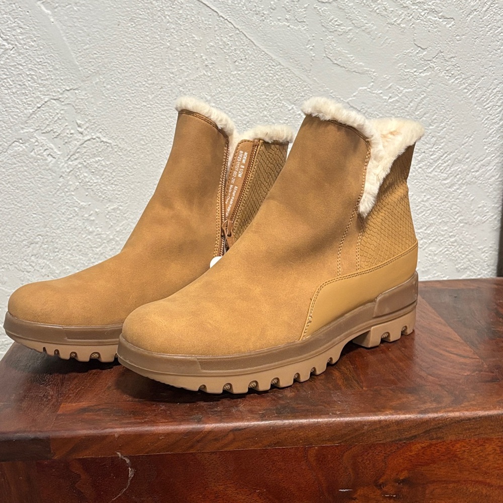 Baretraps Women's Tan Ankle Boots with Faux Fur Lining
